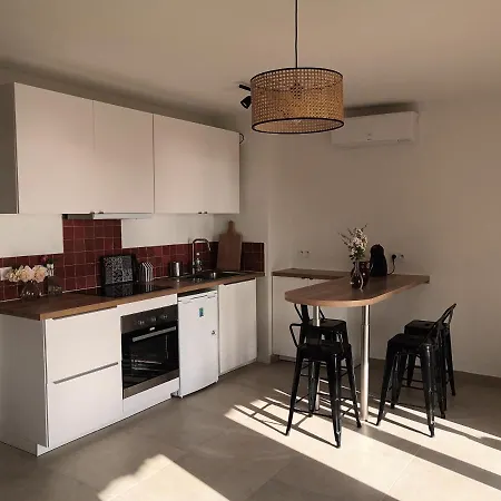 דירה Cosy Vue A 50 M De La - Refait A Neuf Et Climatise