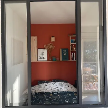 Cosy Vue A 50 M De La - Refait A Neuf Et Climatise לה פרדה
