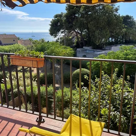 Apartment Cosy Vue A 50 M De La - Refait A Neuf Et Climatise