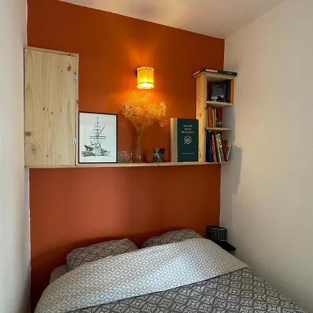 Cosy Vue A 50 M De La - Refait A Neuf Et Climatise דירה *