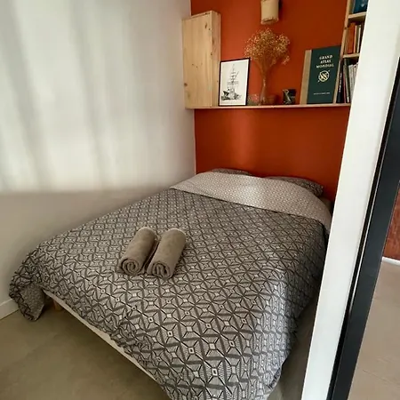 Cosy Vue A 50 M De La - Refait A Neuf Et Climatise דירה *