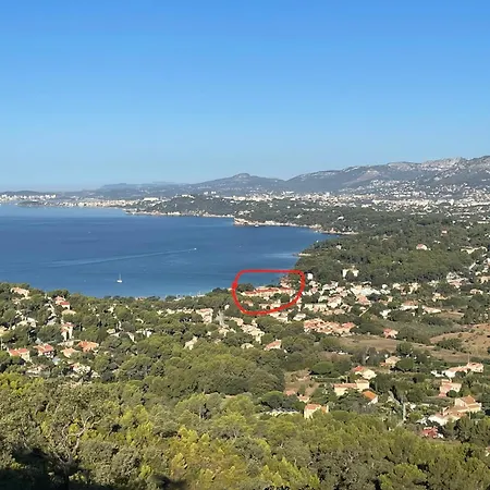 Cosy Vue A 50 M De La - Refait A Neuf Et Climatise Le Pradet