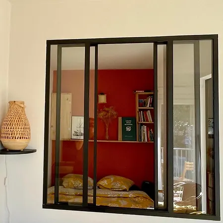 Cosy Vue A 50 M De La - Refait A Neuf Et Climatise Apartment *